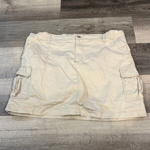 Women's Cream Cargo Shorts Lee sz 16